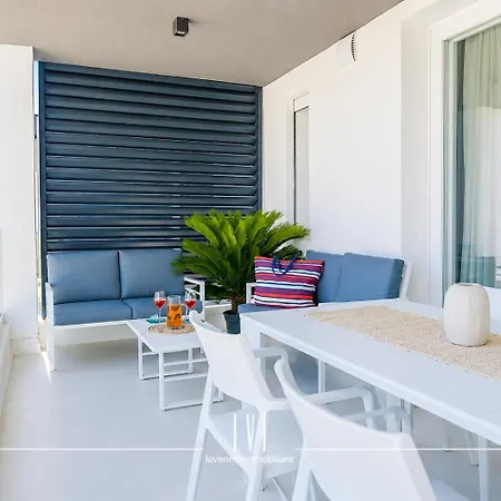 Oasisole Con Terrazza E Piscina Apartament