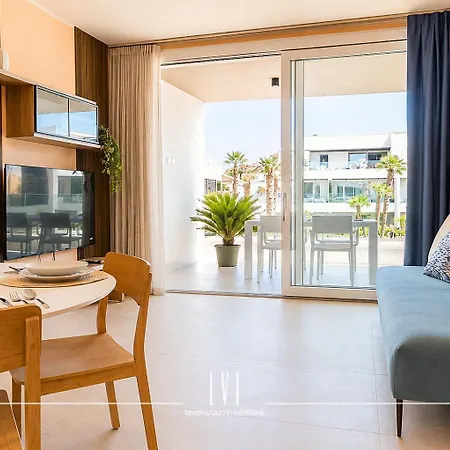 Oasisole Con Terrazza E Piscina Apartament