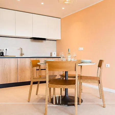 Apartament Oasisole Con Terrazza E Piscina