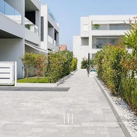Oasisole Con Terrazza E Piscina * Lido di Jesolo