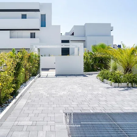 Oasisole Con Terrazza E Piscina Daire Lido di Jesolo