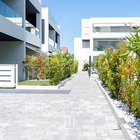 Oasisole Con Terrazza E Piscina Daire